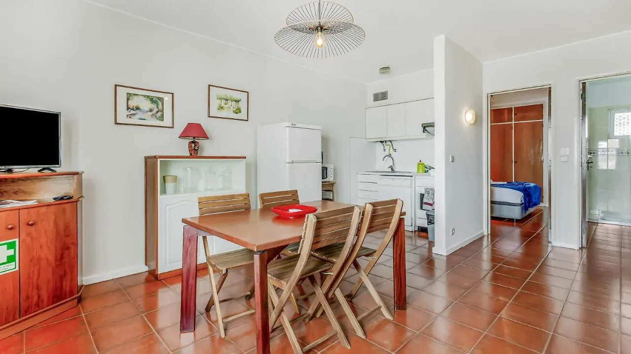Vilamoura Coastal Retreat By Lovelystay